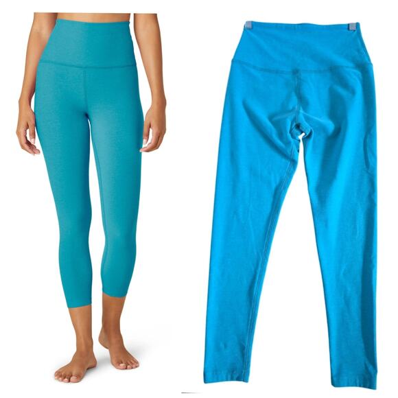 Beyond Yoga Pants - Beyond Yoga Spacedye Walk & Talk High Waisted Capri Leggings M Blue